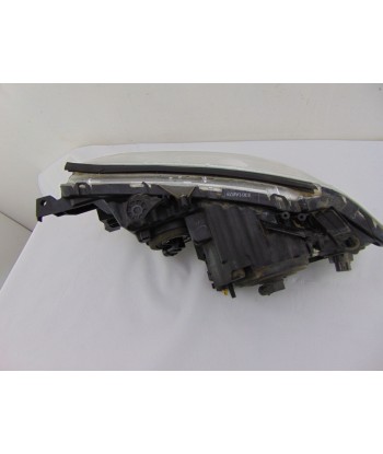 Lampa prawa przednia Mitsubishi L200 8301A878