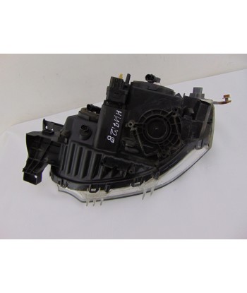 Lampa prawa przednia Mitsubishi L200 8301A878