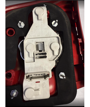 Lampa prawa tylna do skoda octavia 2 kombi